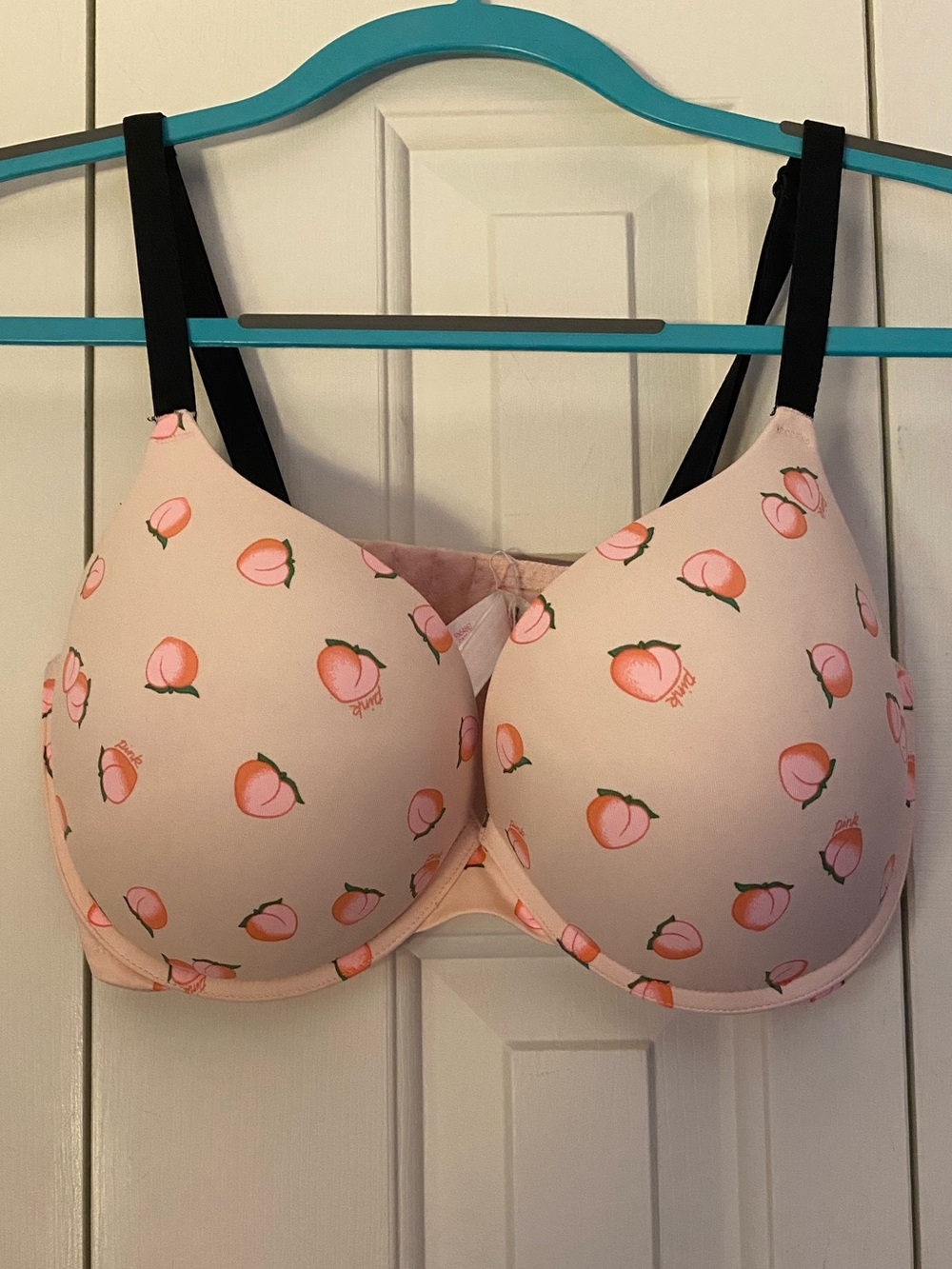 Size 36DD PINK Victoria’s Secret Peach Print Push-Up Bra